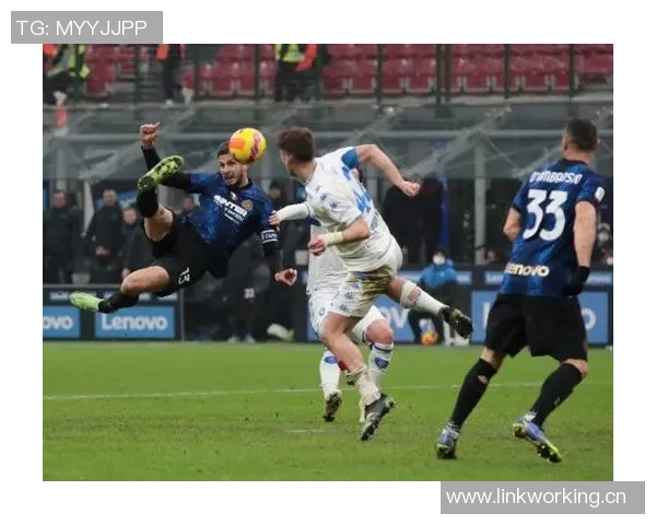 邓弗里斯脚踝恢复顺利期待对阵利物浦时能入选比赛名单